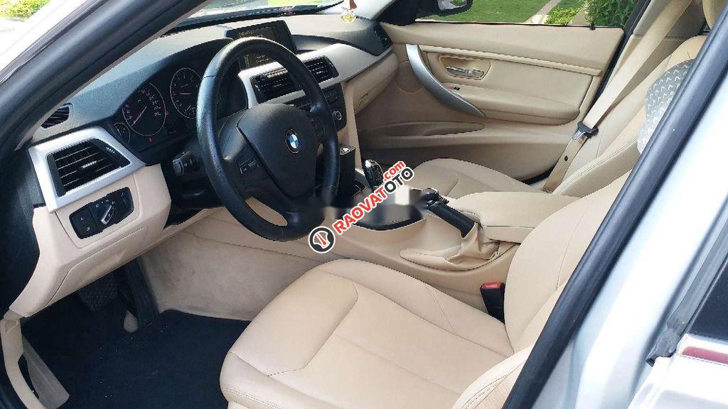 Cần bán lại xe BMW 3 Series 320i 2014, màu bạc, nhập khẩu chính chủ-3
