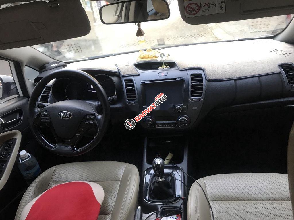 Bán Kia Cerato MT 2016, màu trắng xe gia đình, giá 410tr-6