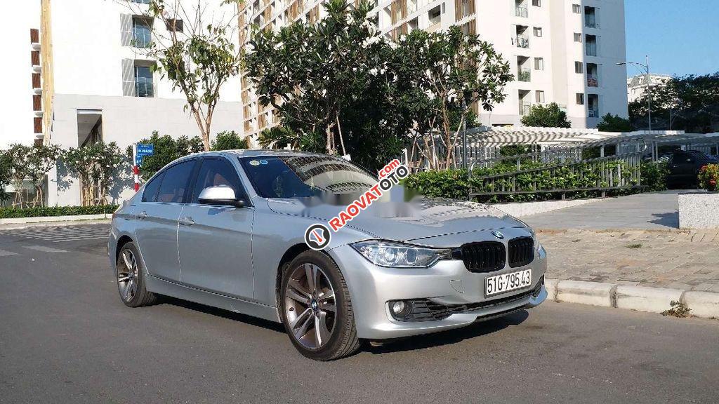 Cần bán lại xe BMW 3 Series 320i 2014, màu bạc, nhập khẩu chính chủ-9