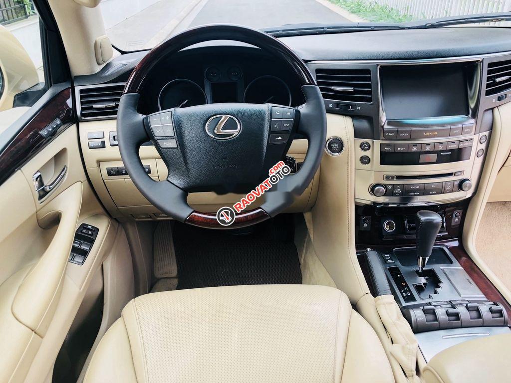 Cần bán xe Lexus LX 570 đời 2010, nhập khẩu nguyên chiếc-9