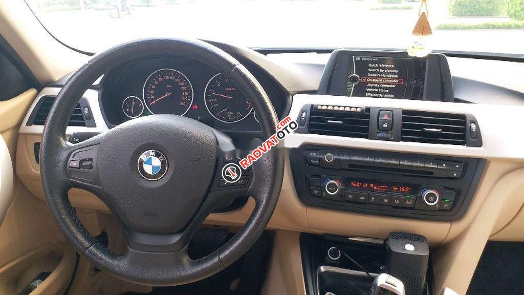 Cần bán lại xe BMW 3 Series 320i 2014, màu bạc, nhập khẩu chính chủ-4