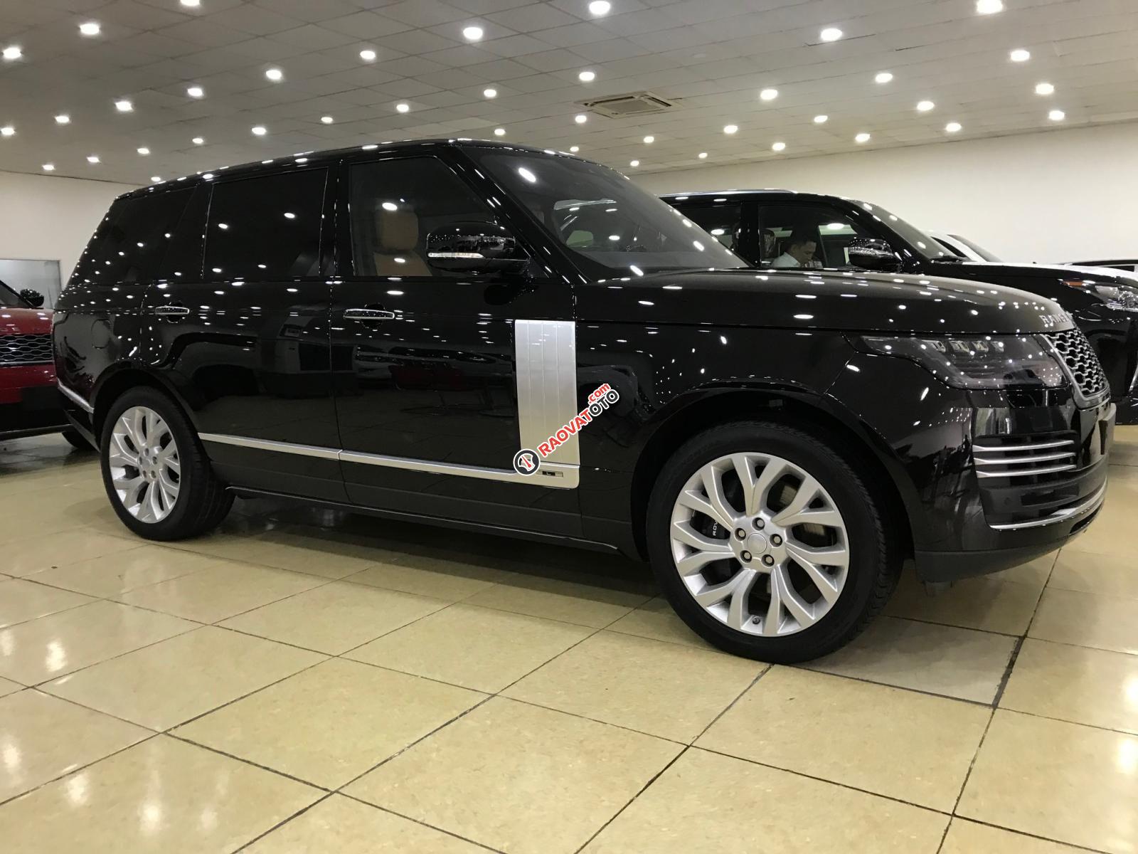 Bán lại chiếc LandRover Range Rover Autobiography LWB P400E, sản xuất 2019, màu đen, xe nhập-5