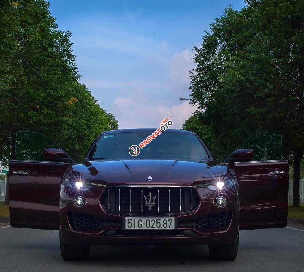 Bán lại chiếc xe hạng sang Maserati Levante năm 2017, xe nhập, xe còn mới-2