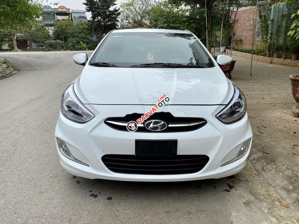 Bán xe Hyundai Accent Blue 2016, màu trắng, nhập khẩu số sàn giá cạnh tranh-0