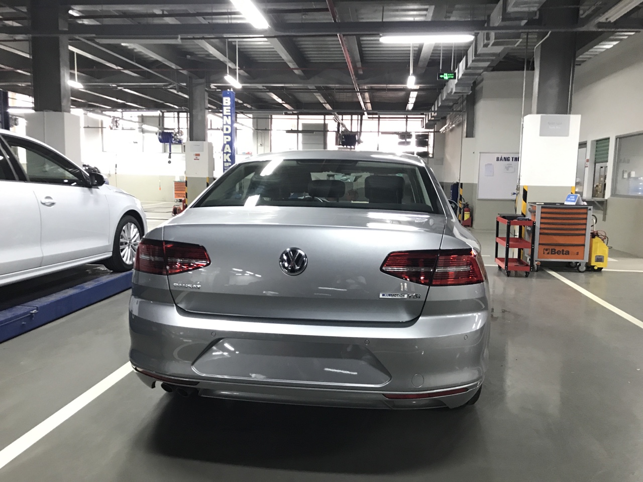Bán ô tô Volkswagen Pasat Bluemotion sang trọng, nhập khẩu đức, khuyến mãi cực lớn-5