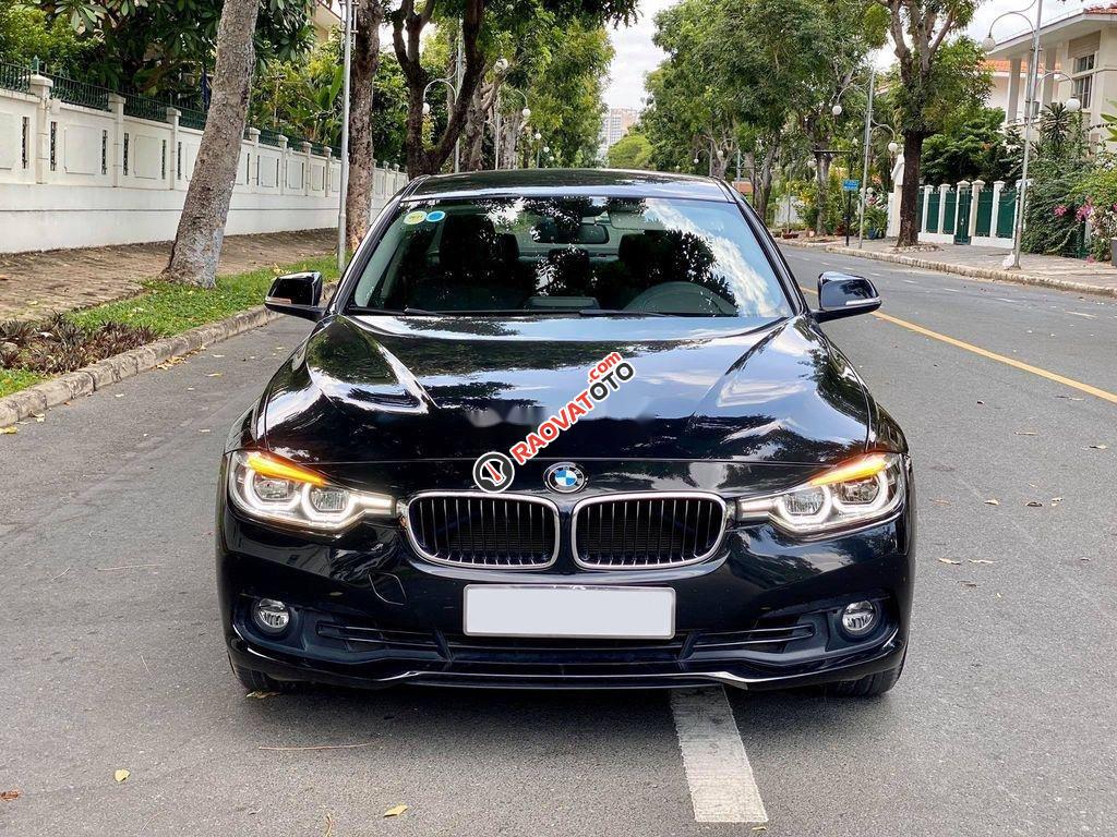 Cần bán xe BMW 3 Series 320i đời 2017, màu đen-7