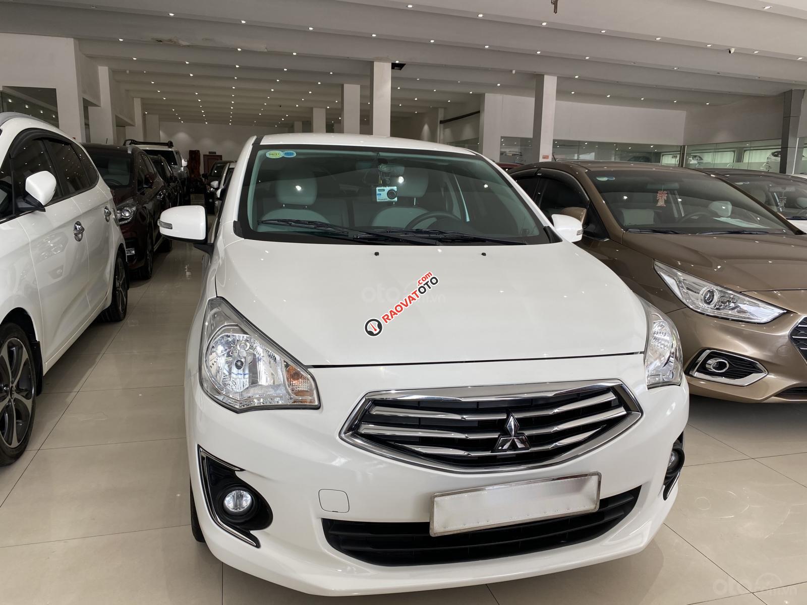Cần bán xe Mitsubishi Attrage đời 2017, màu trắng, số tự động-2