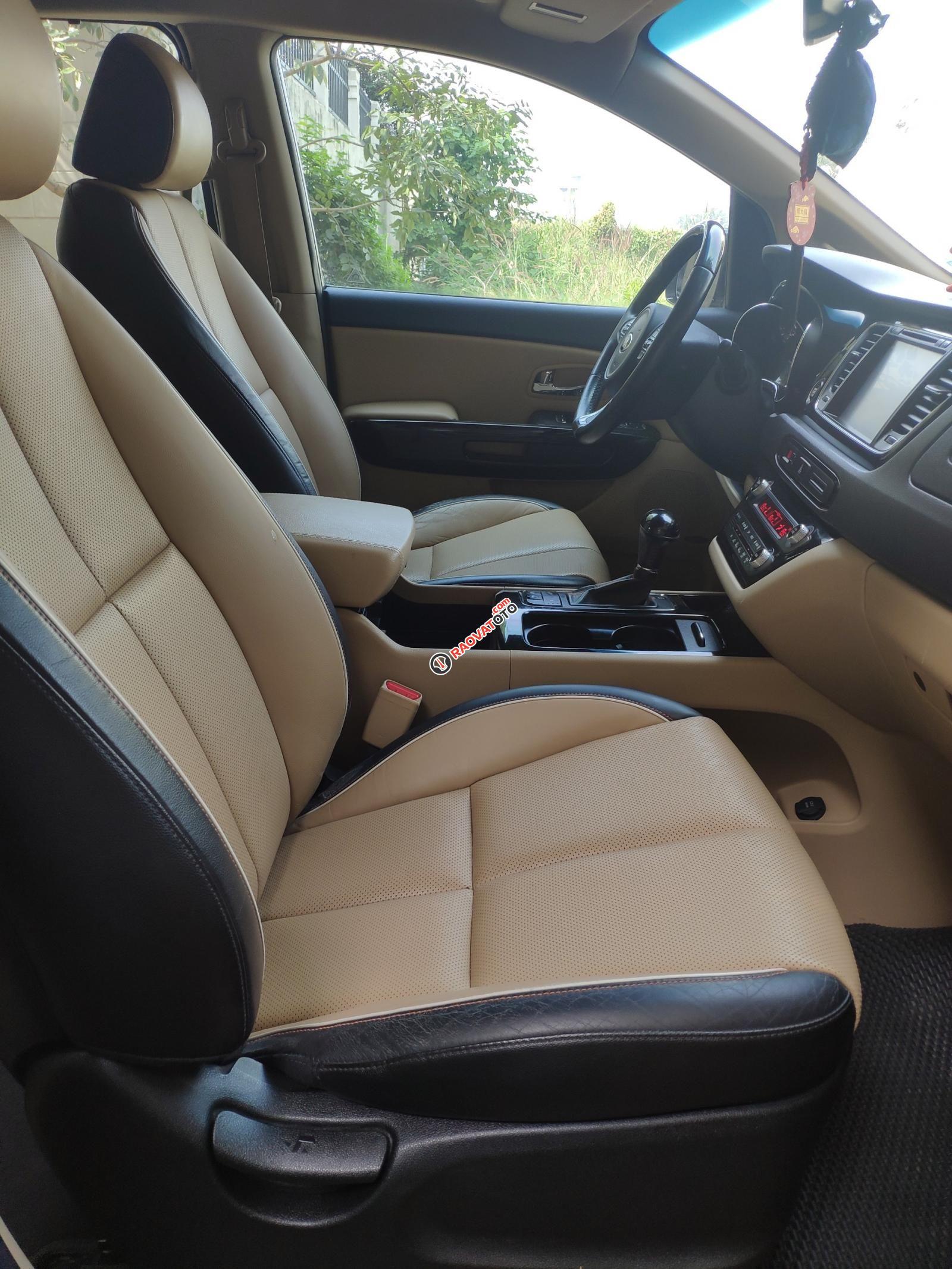 Bán ô tô Kia Sedona GAT sản xuất năm 2016, màu đỏ-4