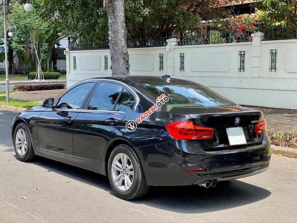 Cần bán xe BMW 3 Series 320i đời 2017, màu đen-6