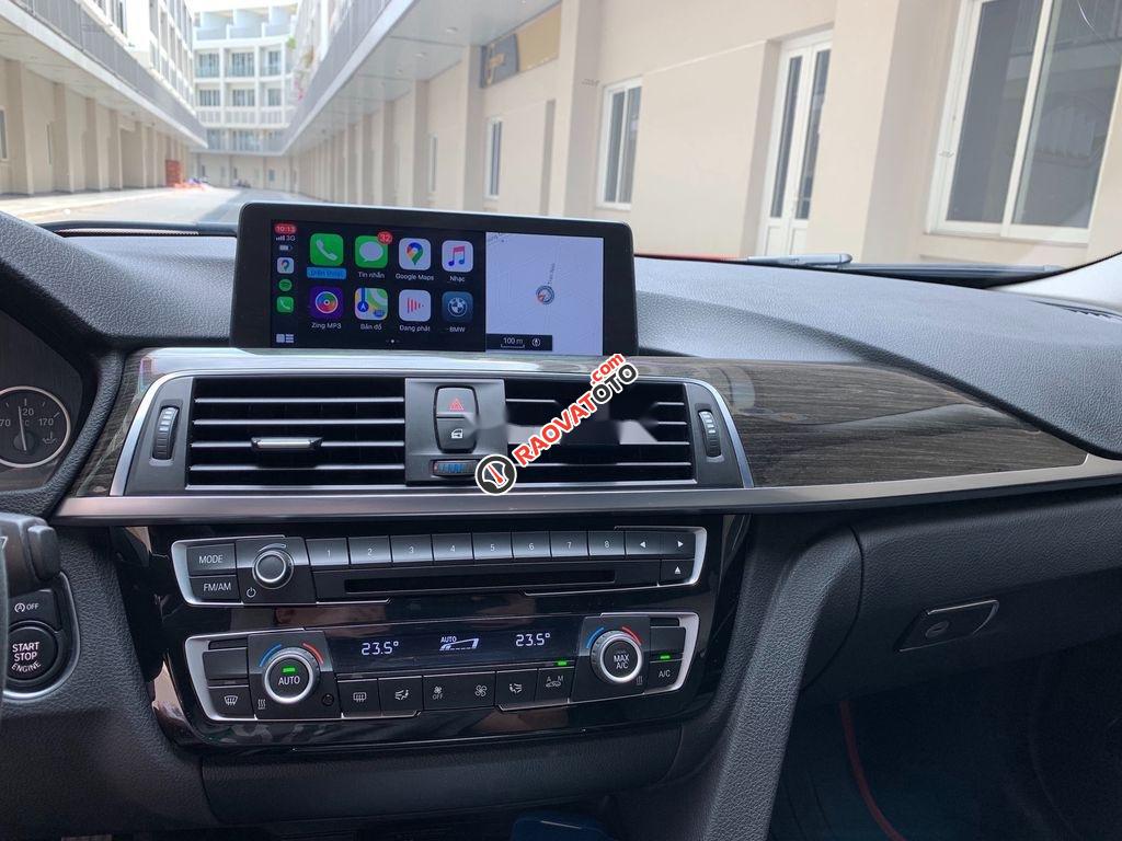 Cần bán lại xe BMW 320i năm 2016, màu đỏ, giá 988 triệu-6