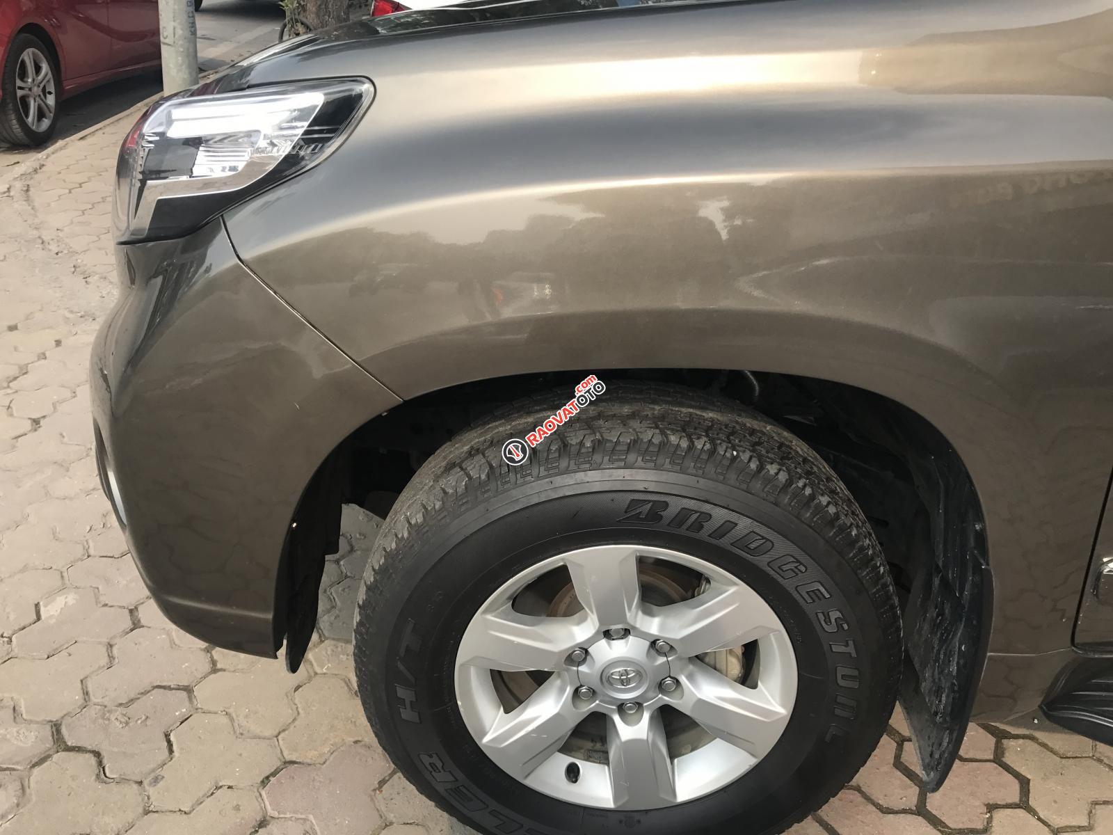 Bán nhanh chiếc Toyota Prado đời 2015, màu nâu, nhập khẩu nguyên chiếc-0