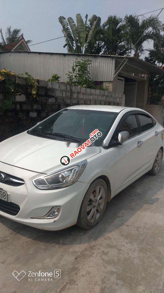 Bán Hyundai Accent đời 2014, màu trắng, nhập khẩu  -1