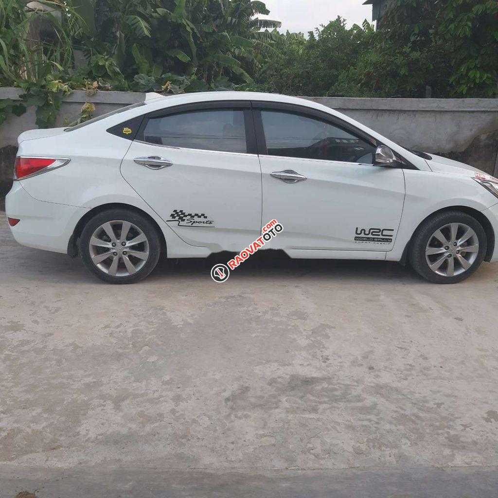 Bán Hyundai Accent đời 2014, màu trắng, nhập khẩu  -8