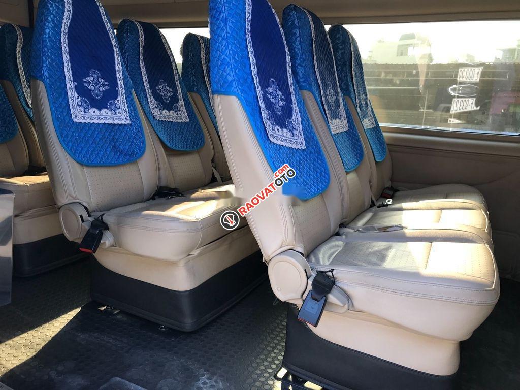 Cần bán Ford Transit Luxury năm 2014, màu bạc chính chủ-2