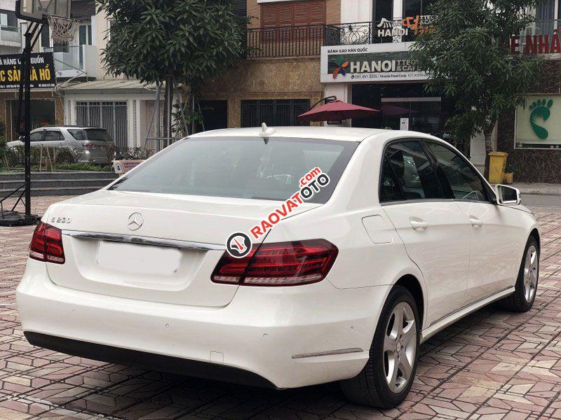 Siêu khuyến mãi giá rẻ với chiếc Mercedes-Benz E200, sản xuất 2014, màu trắng, giao nhanh-11