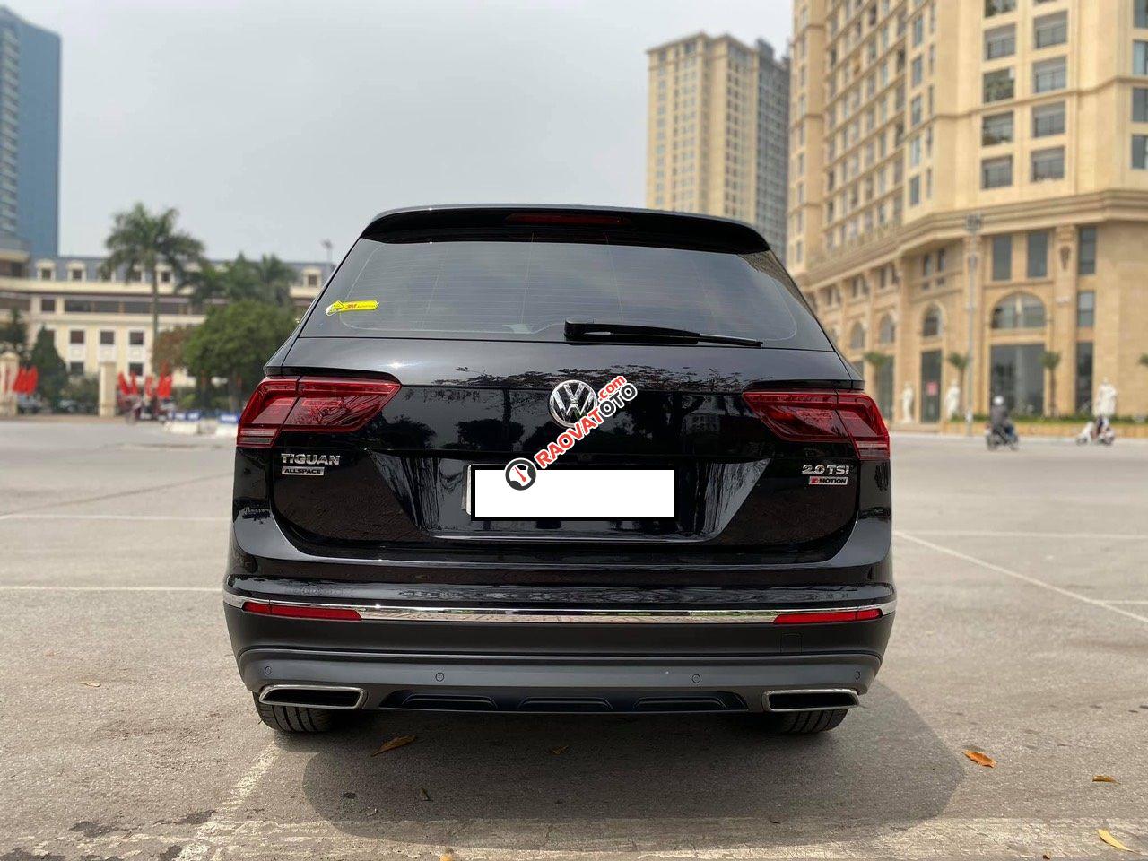 Cần bán xe Volkswagen Tiguan Allspace Highline đời 2019, màu đen, xe siêu lướt-0
