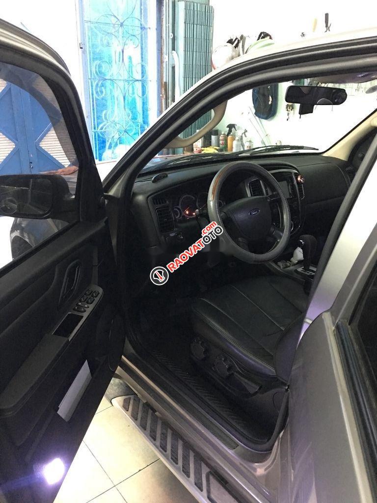 Cần bán xe Ford Escape 2.3 XLS năm 2013, giá chỉ 399 triệu-8