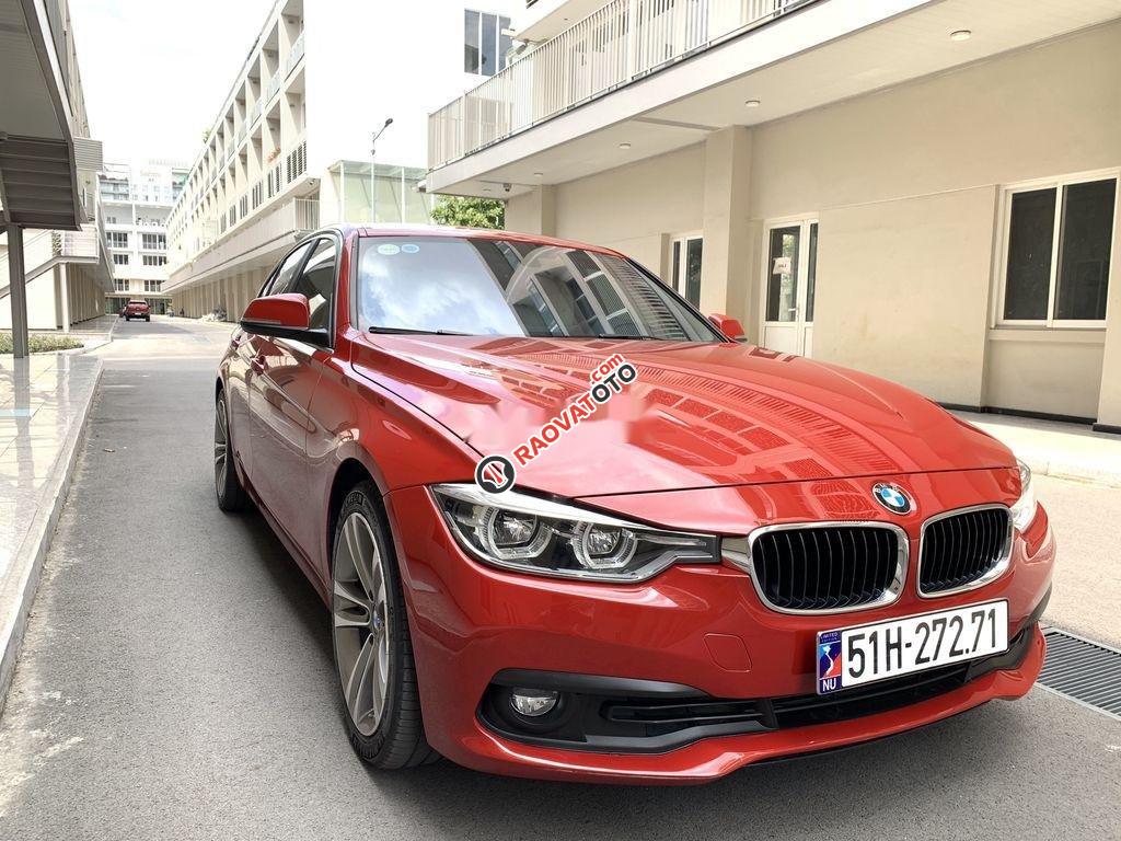 Cần bán xe BMW 3 Series 320i sản xuất 2015, màu đỏ, giá 980tr-5