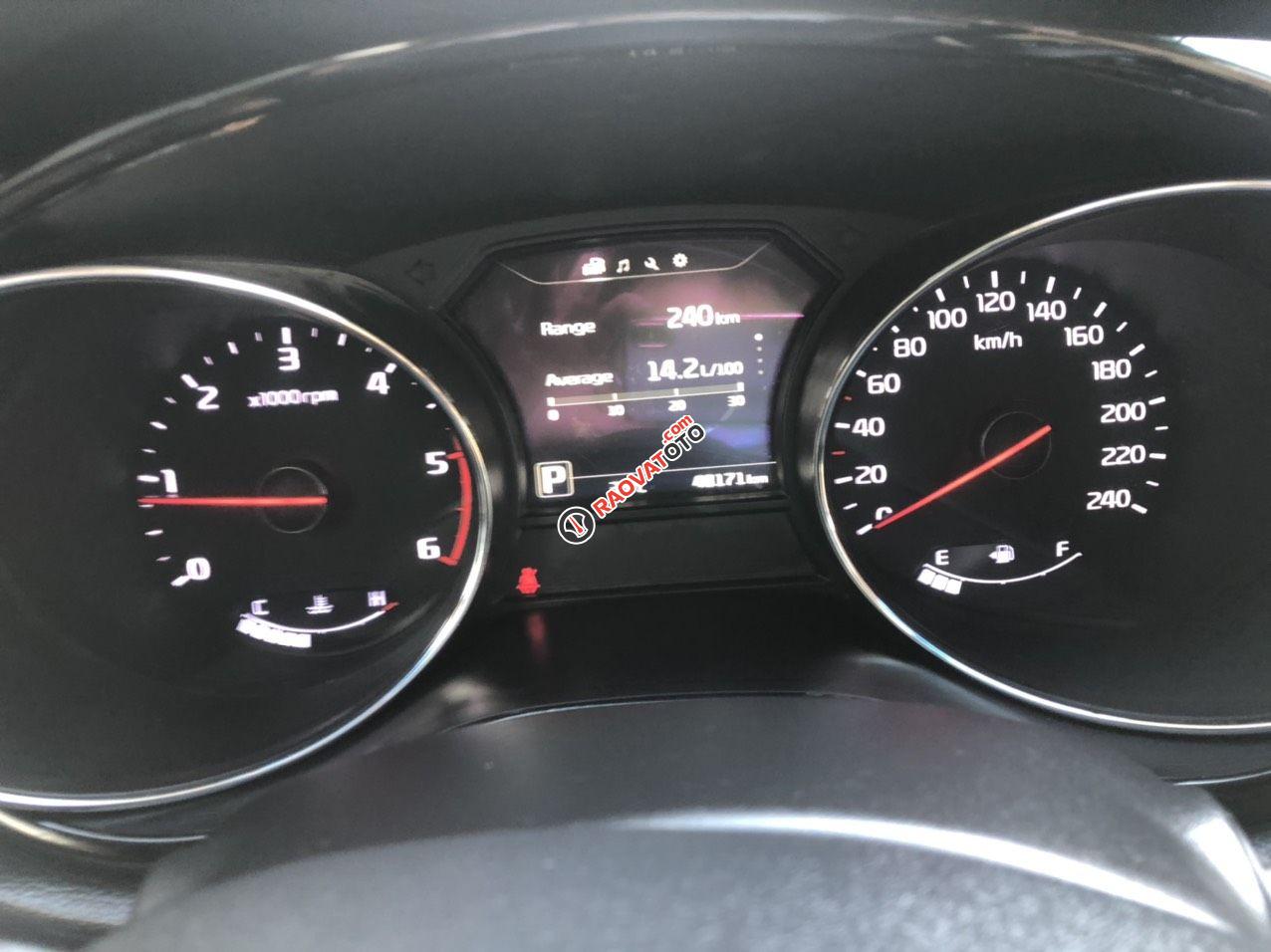 Bán Kia Sedona DATH đời 2016, màu trắng, giá siêu hấp dẫn-4