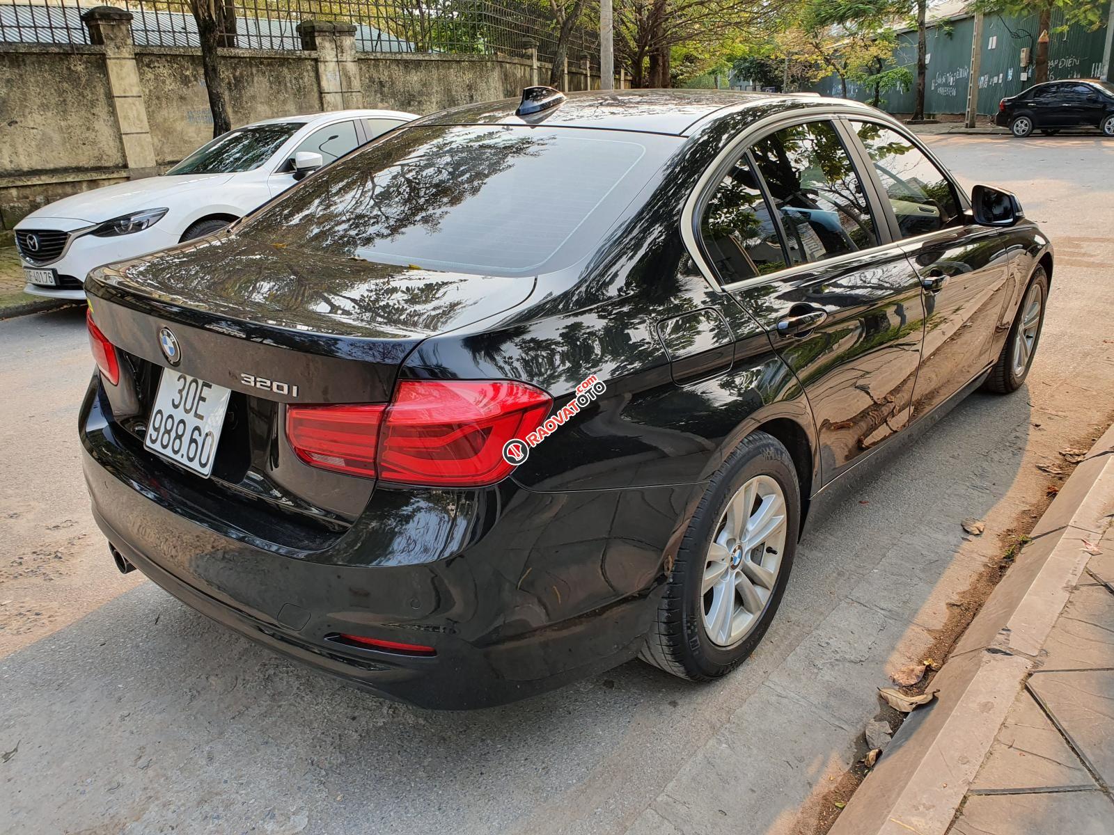 Cần bán xe BMW 3 Series sản xuất 2016, màu đen, nhập khẩu nguyên chiếc-3