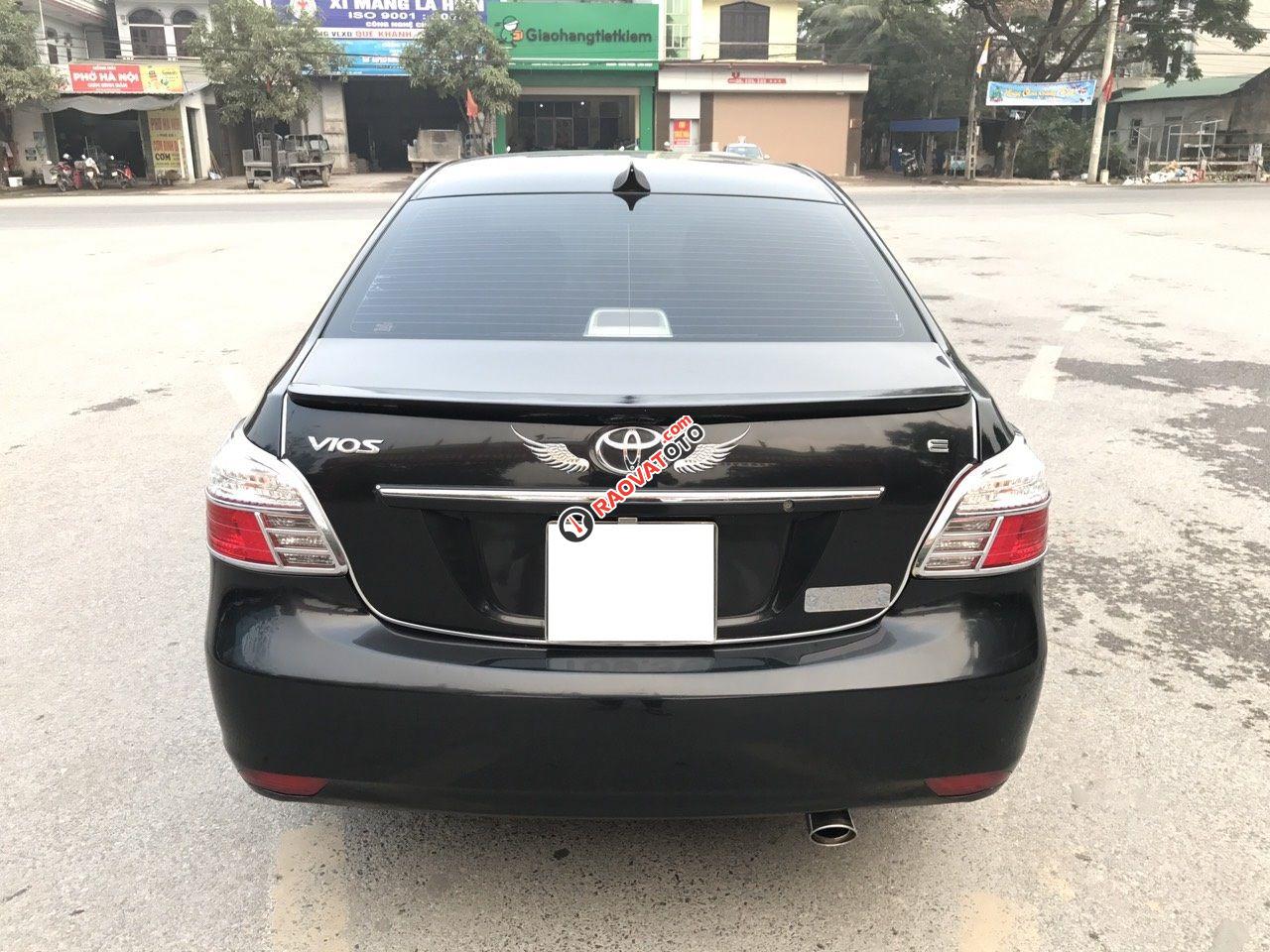 Bán Toyota Vios 1.5E đời 2011, màu đen, giá cạnh tranh-0