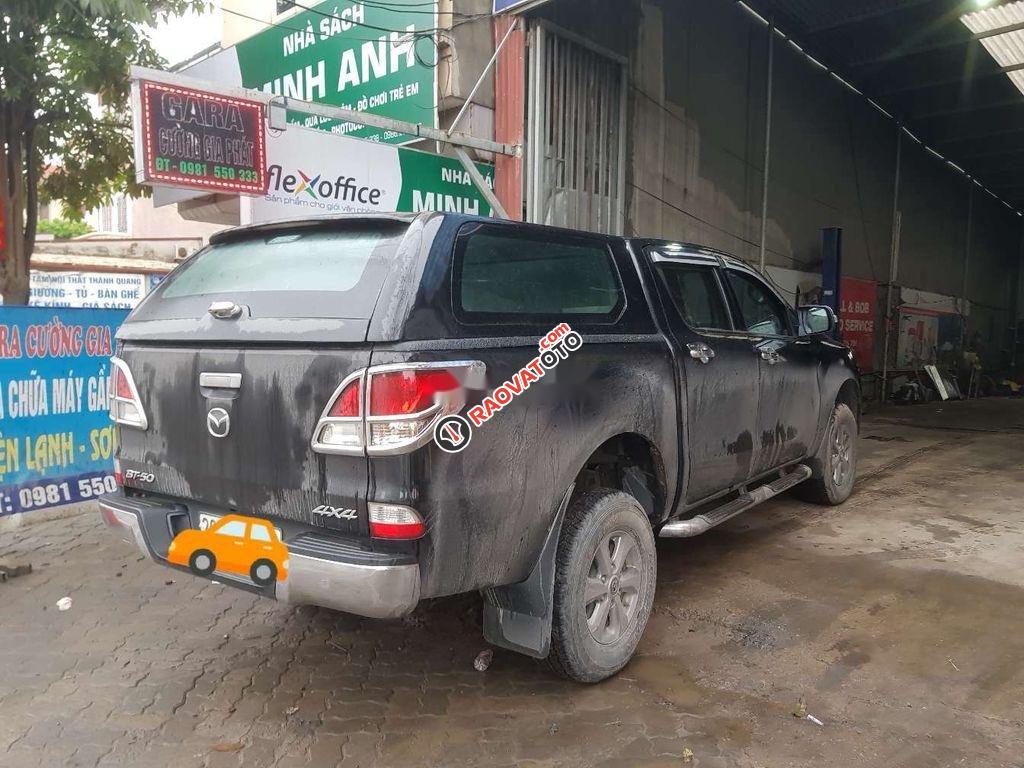 Cần bán lại xe Mazda BT 50 đời 2017, màu đen-0