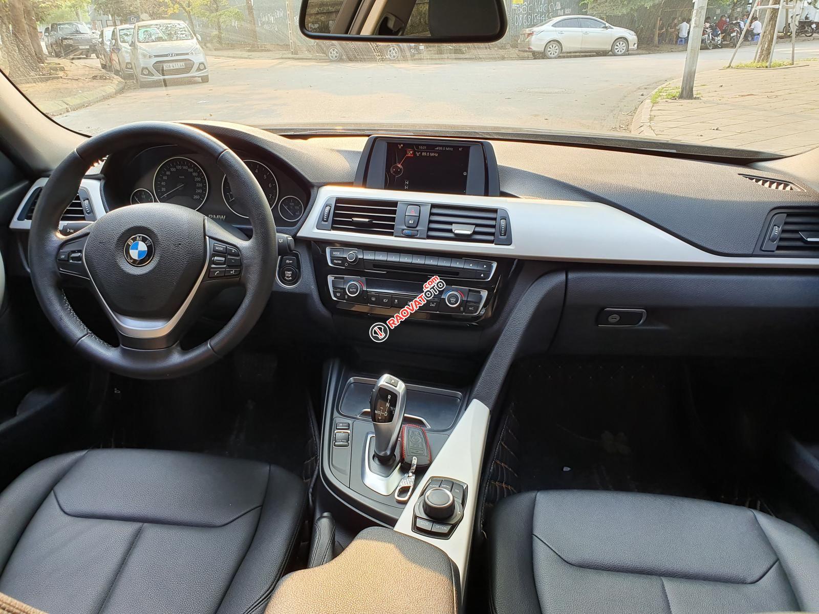 Cần bán xe BMW 3 Series sản xuất 2016, màu đen, nhập khẩu nguyên chiếc-6