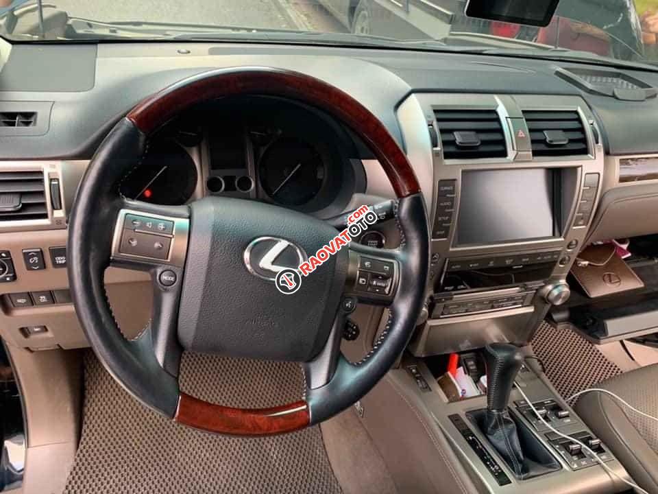 Hỗ trợ vay ngân hàng lên đến 70% giá trị xe khi mua chiếc Lexus GX 460 Premium, sản xuất 2010-8