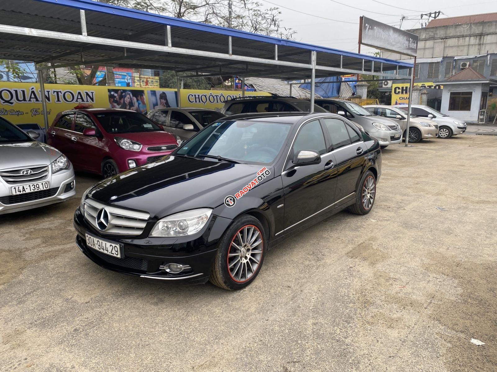 Cần bán gấp Mercedes-Benz C230 sản xuất 2009, màu đen, xe nhập, giá thấp-9