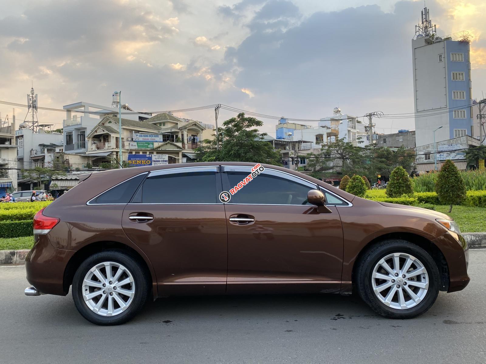 Cần bán Toyota Venza 2.7 năm 2010, màu nâu, nhập khẩu-4
