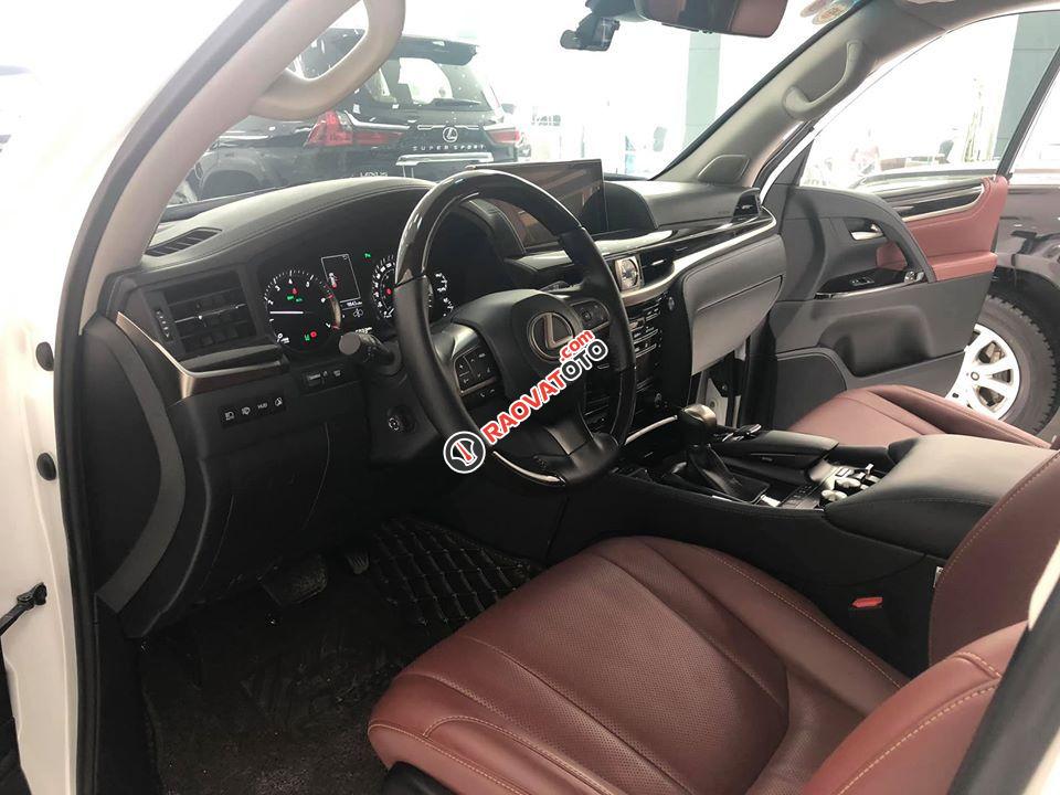 Cần bán gấp chiếc Lexus Lx570 Super Sport, sản xuất 2018, màu trắng, giao nhanh-9