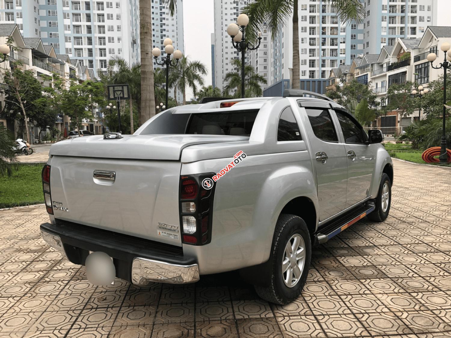 Cần bán xe Isuzu Dmax năm 2016, màu bạc, chính chủ đi từ đầu-10