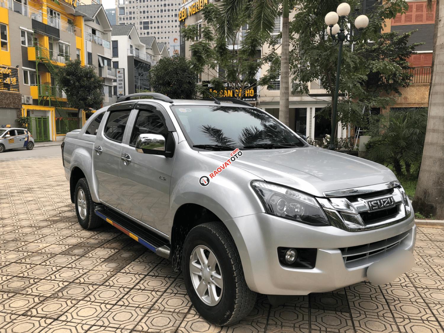 Cần bán xe Isuzu Dmax năm 2016, màu bạc, chính chủ đi từ đầu-8