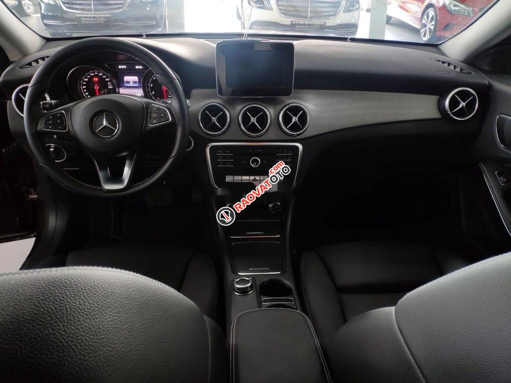 Cần bán xe Mercedes CLA200 sản xuất 2017, màu nâu mới 99%-6