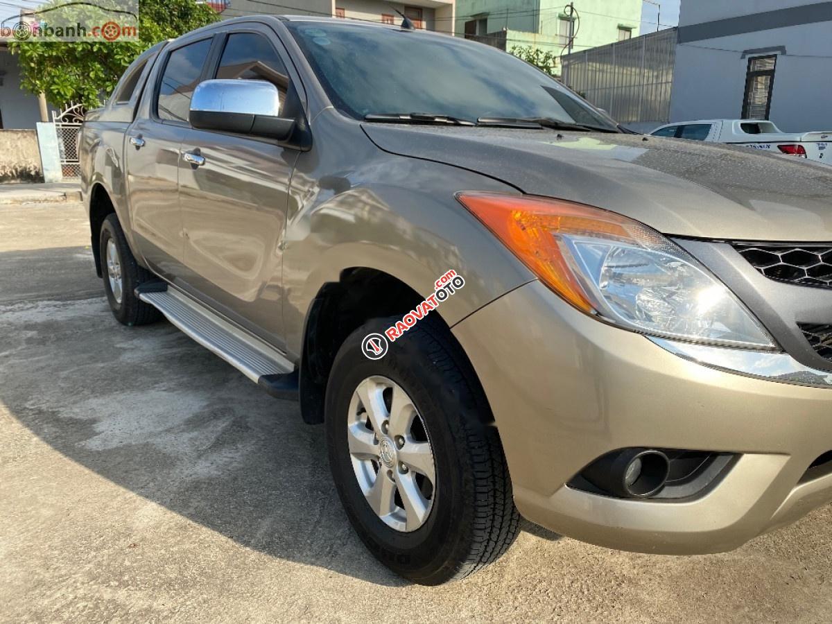 Xe Mazda BT 50 MT sản xuất 2015 số sàn, giá 385tr-5