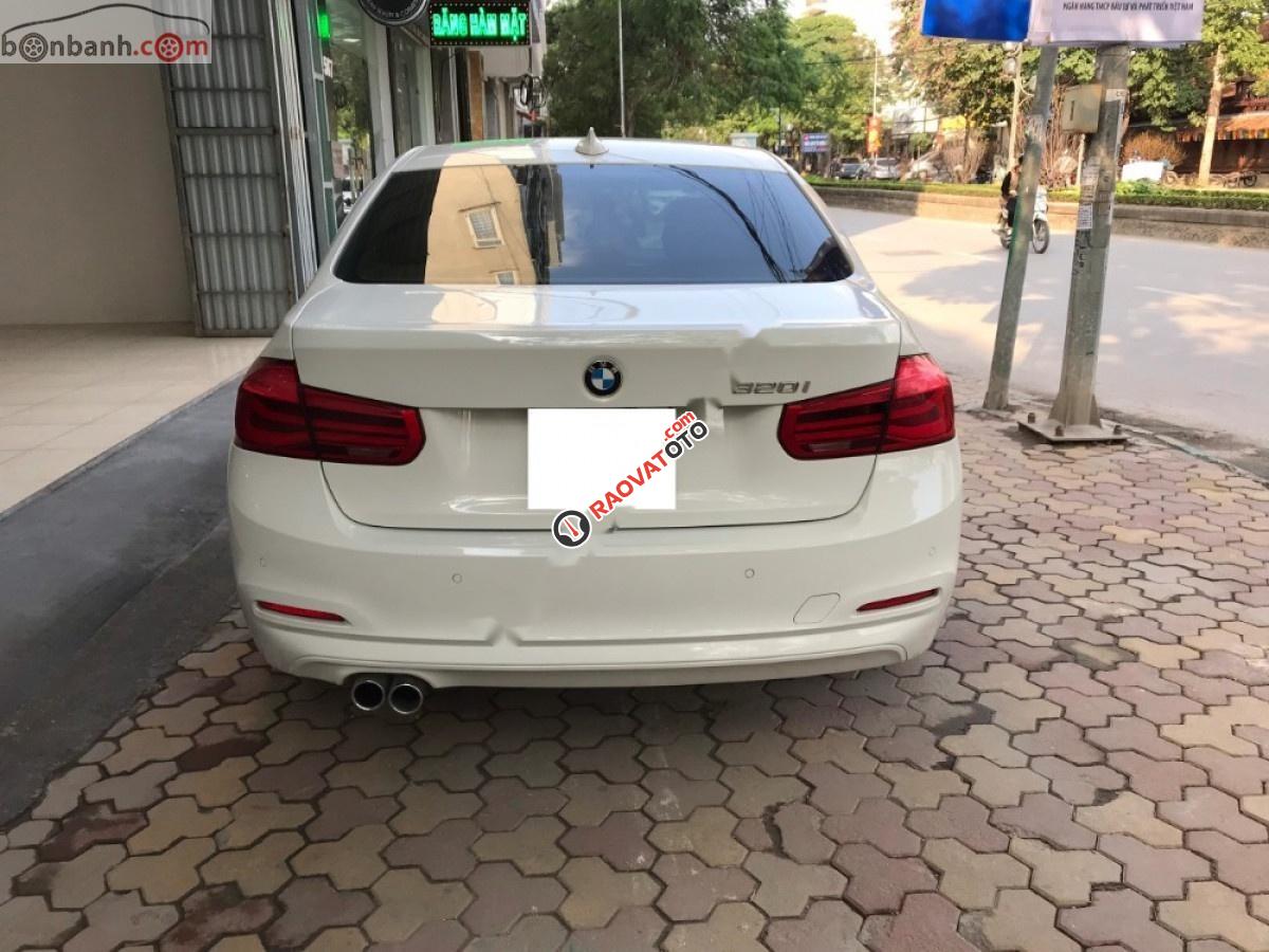 Cần bán xe BMW 3 Series 320i 2016, màu trắng, xe nhập số tự động-2