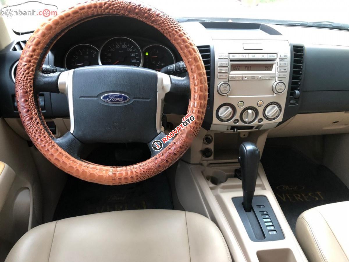 Cần bán Ford Everest 2.5L 4x2 AT đời 2013, màu hồng, số tự động-1