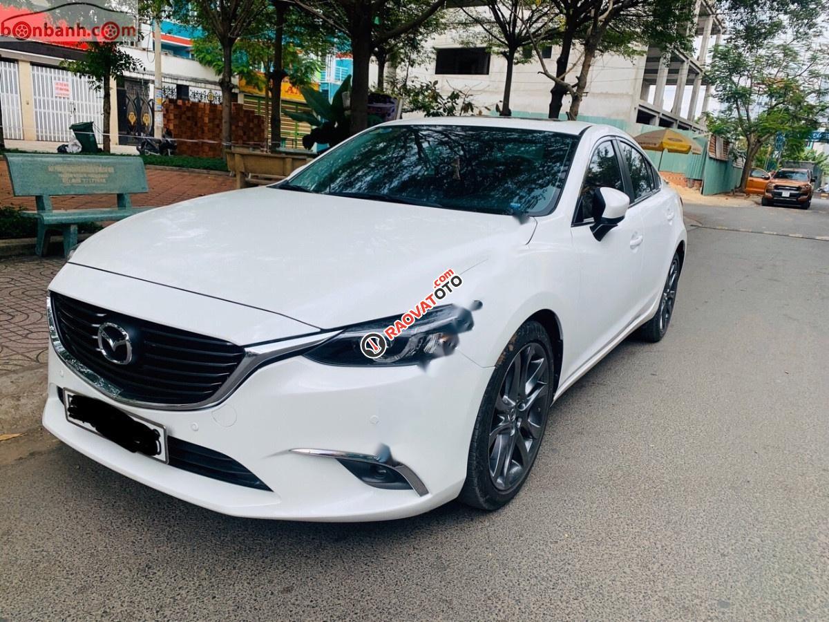 Bán xe cũ Mazda 6 2.0L Premium 2017, màu trắng-9