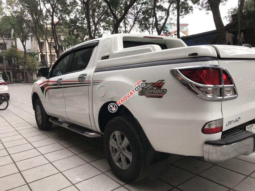 Bán Mazda BT 50 2.2MT sản xuất 2017, màu trắng, nhập khẩu nguyên chiếc số sàn, giá tốt-3