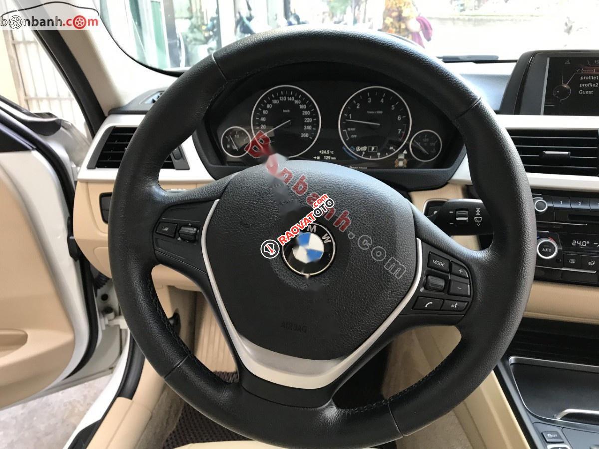 Cần bán gấp BMW 3 Series 320i 2.0L Twin-turbo đời 2015, màu trắng, xe nhập số tự động-3