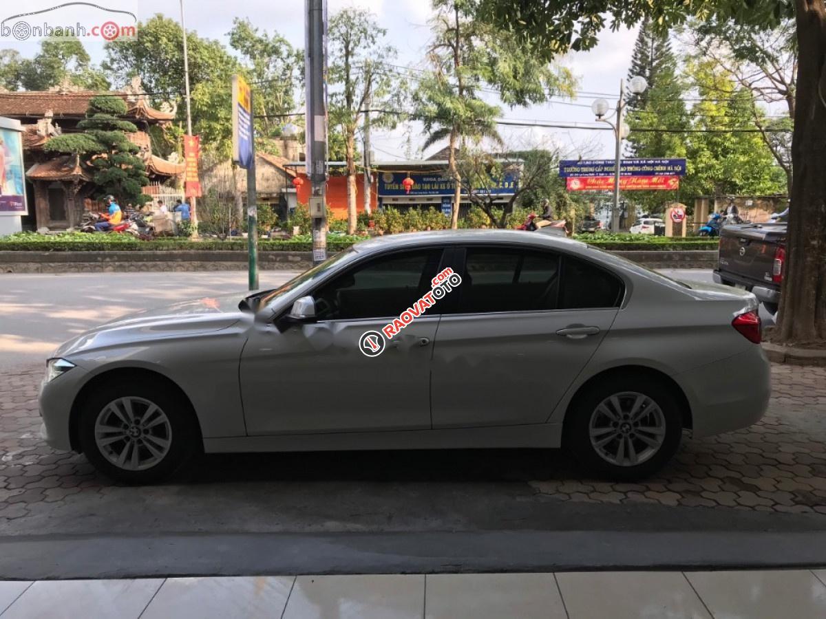 Cần bán xe BMW 3 Series 320i 2016, màu trắng, xe nhập số tự động-1