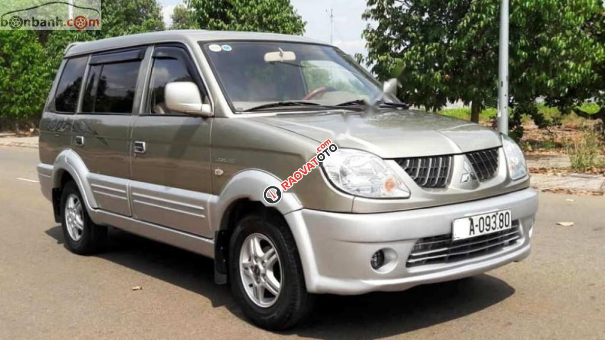 Cần bán gấp Mitsubishi Jolie SS năm sản xuất 2005, màu vàng như mới, giá 165tr-8