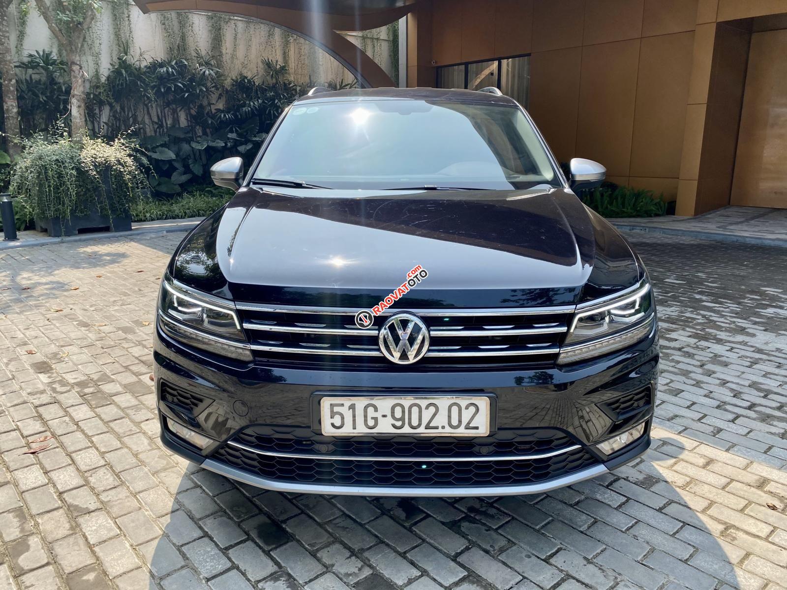 Bán Volkswagen Tiguan đời 2018, màu đen, xe mới đi-0