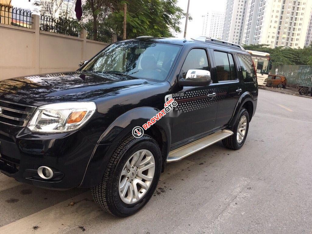 Cần bán lại xe Ford Everest MT năm 2014, màu đen chính chủ-1
