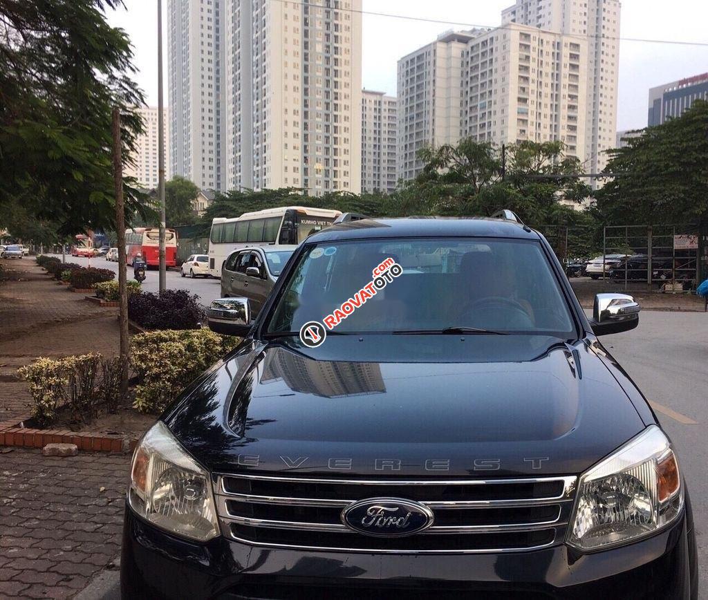 Cần bán lại xe Ford Everest MT năm 2014, màu đen chính chủ-0