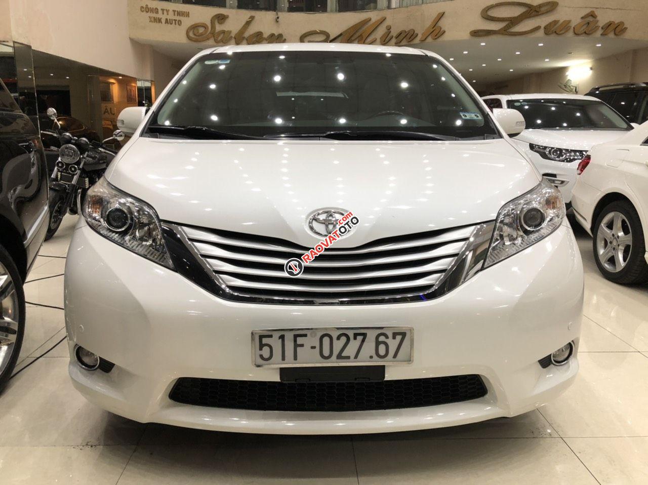 Cần bán lại xe Toyota Sienna đời 2014, màu trắng, xe nhập-0