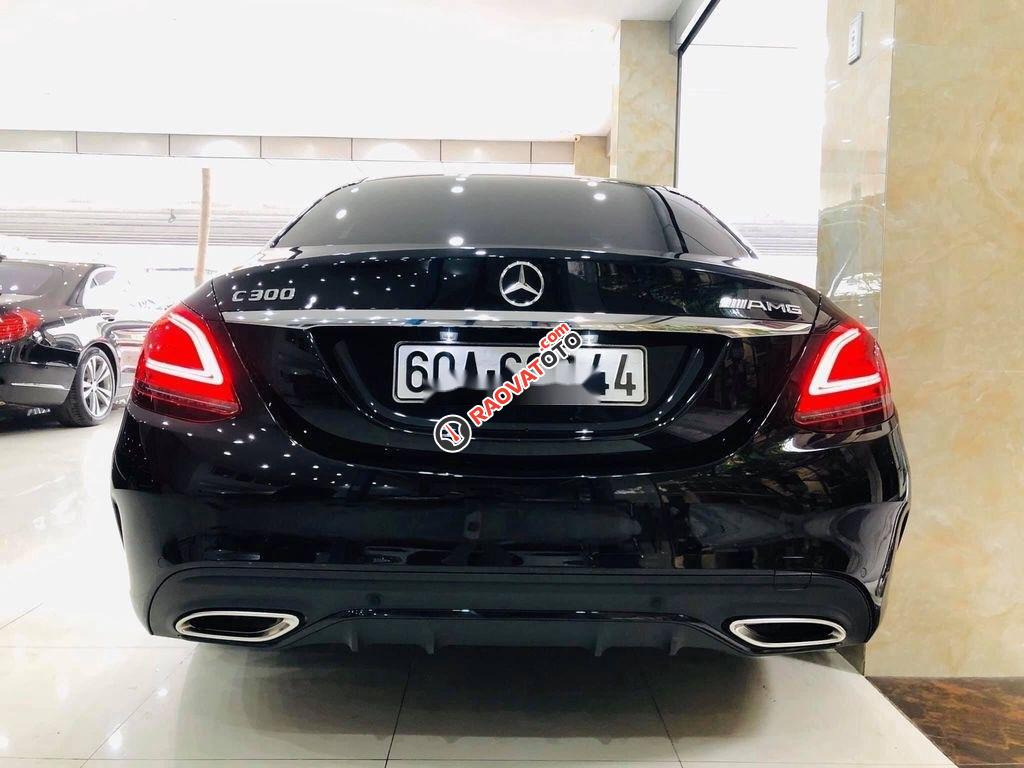 Cần bán Mercedes C300AMG sản xuất 2019-10