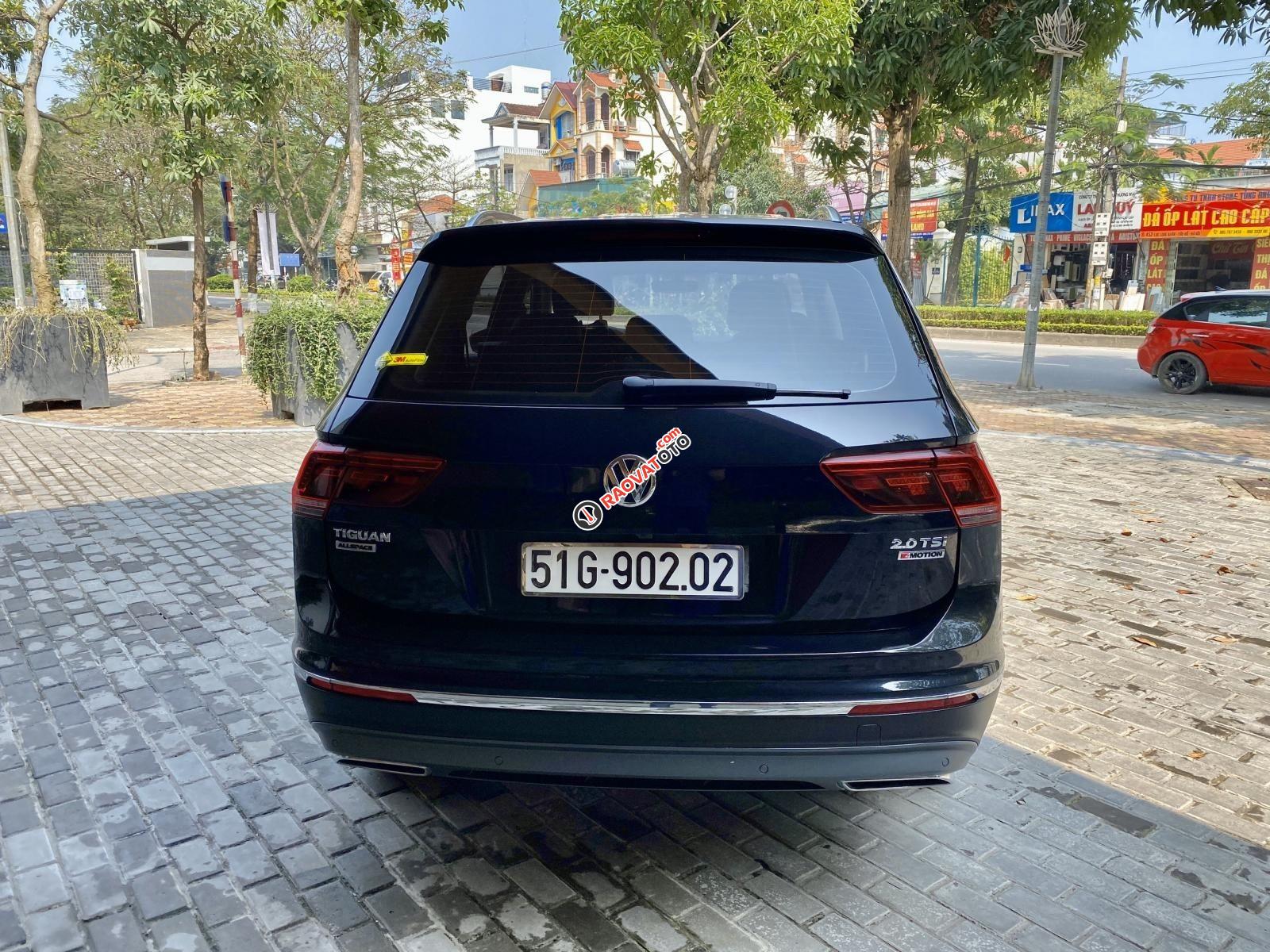 Bán Volkswagen Tiguan đời 2018, màu đen, xe mới đi-2