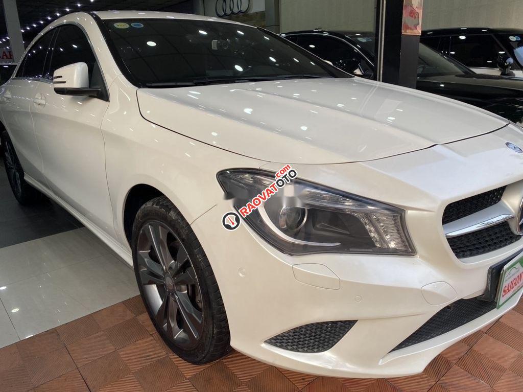 Cần bán lại xe Mercedes CLA đời 2015, màu trắng, nhập khẩu nguyên chiếc-0