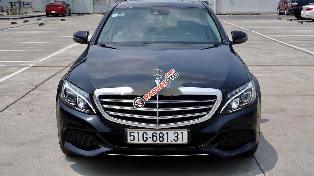 Cần bán lại xe Mercedes C250 đời 2017, màu đen-0